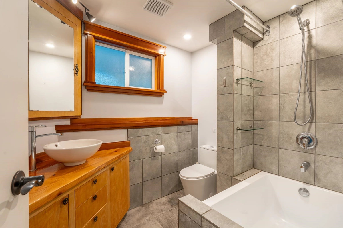 Garden / Landscaping Photo of 5080 Sunshine Coast Highway, Sechelt, BC