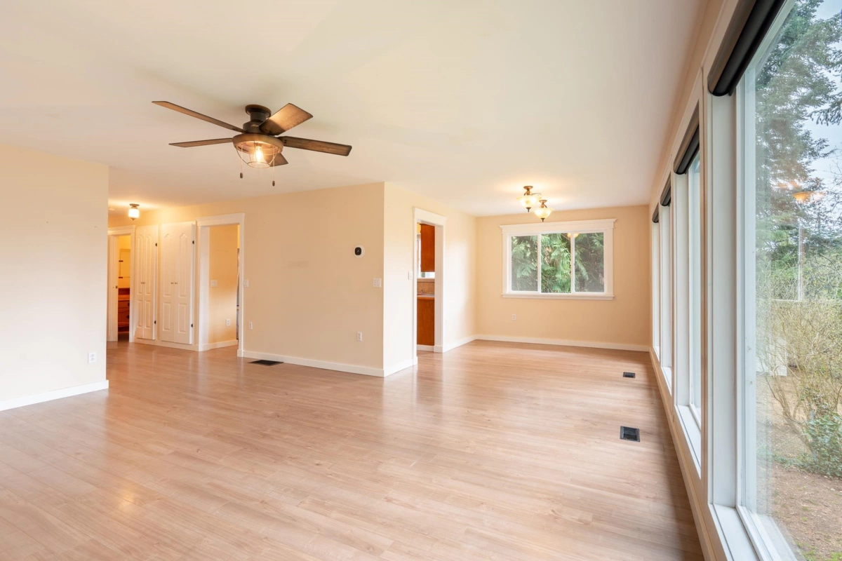 Guest Bathroom Photo of 5080 Sunshine Coast Highway, Sechelt, BC