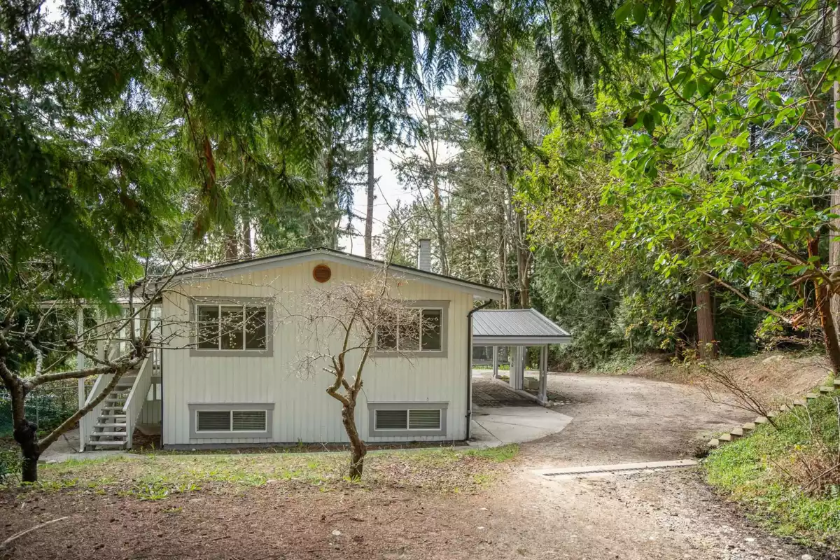 Kitchen Photo of 5080 Sunshine Coast Highway, Sechelt, BC