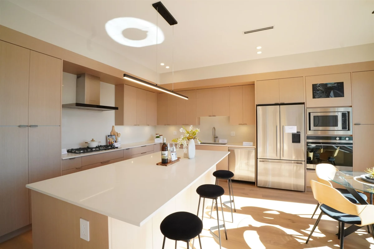 Swimming Pool Photo of 6252 Kitchener Street, Burnaby, BC