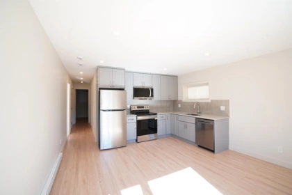 Guest Bathroom Photo of 6252 Kitchener Street, Burnaby, BC