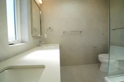 Primary Bathroom Photo of 6252 Kitchener Street, Burnaby, BC