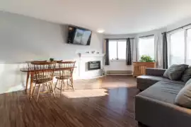 105 22222 119 Avenue, Maple Ridge, BC