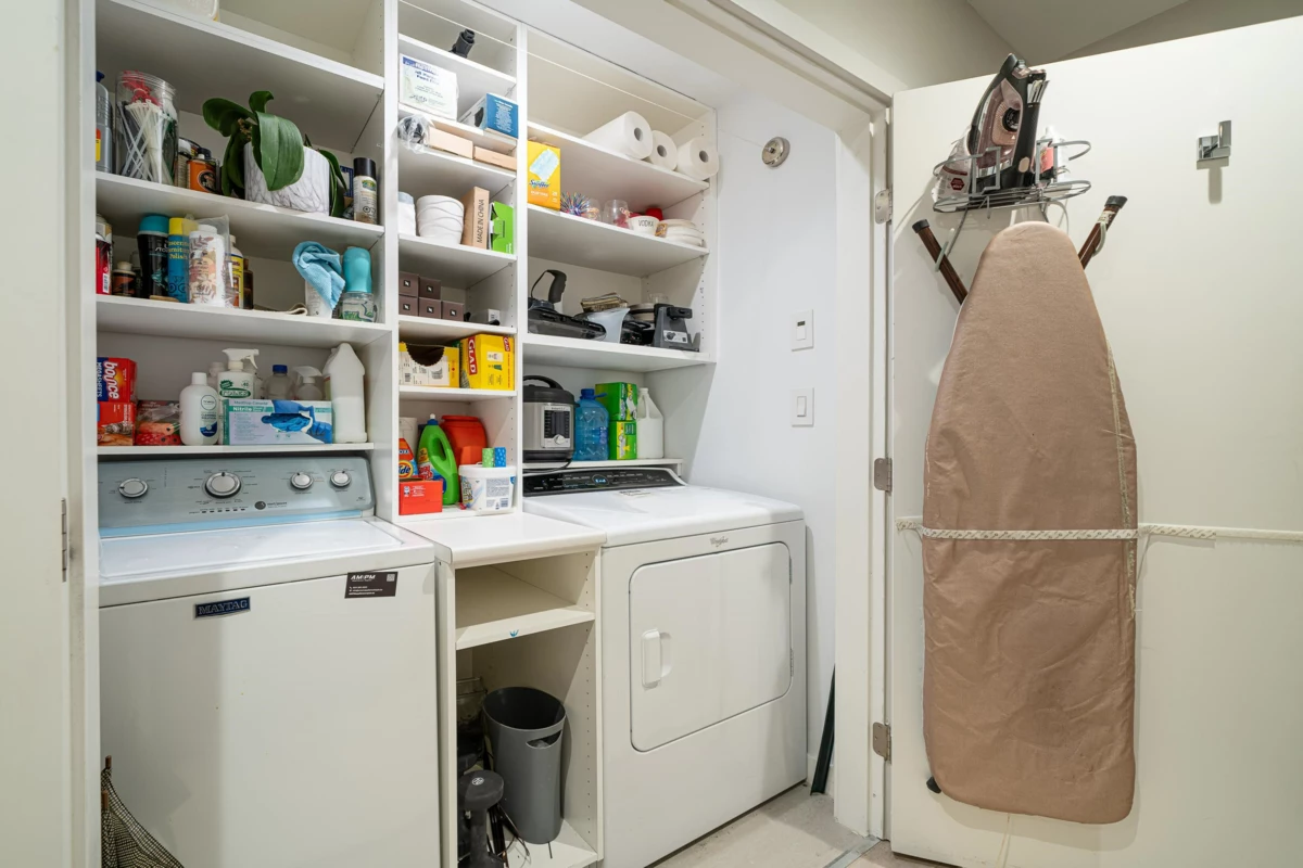Hallway Photo of 2302 125 E 14th Street, North Vancouver, BC