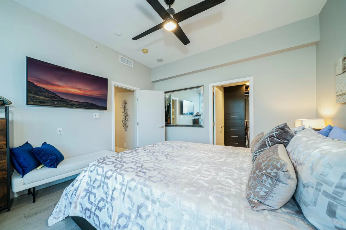 Office / Den Photo of 2302 125 E 14th Street, North Vancouver, BC