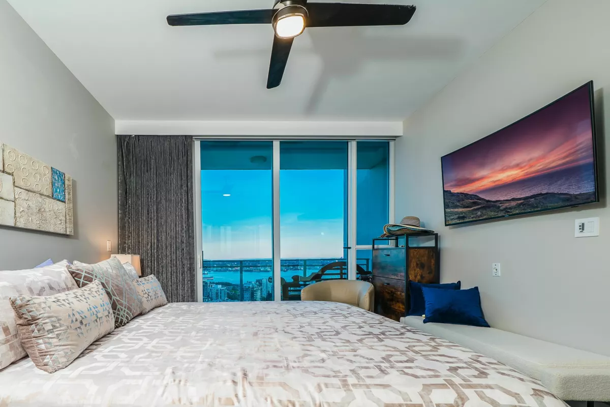 Powder Room Photo of 2302 125 E 14th Street, North Vancouver, BC