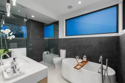 Hallway Photo of 4346 Locarno Crescent, Vancouver, BC