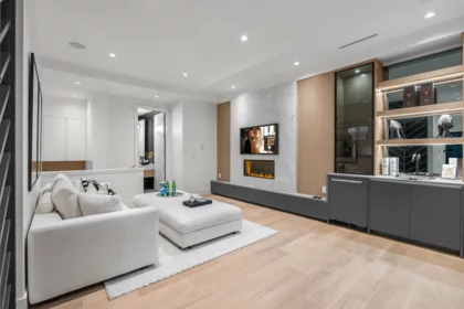 Powder Room Photo of 4346 Locarno Crescent, Vancouver, BC