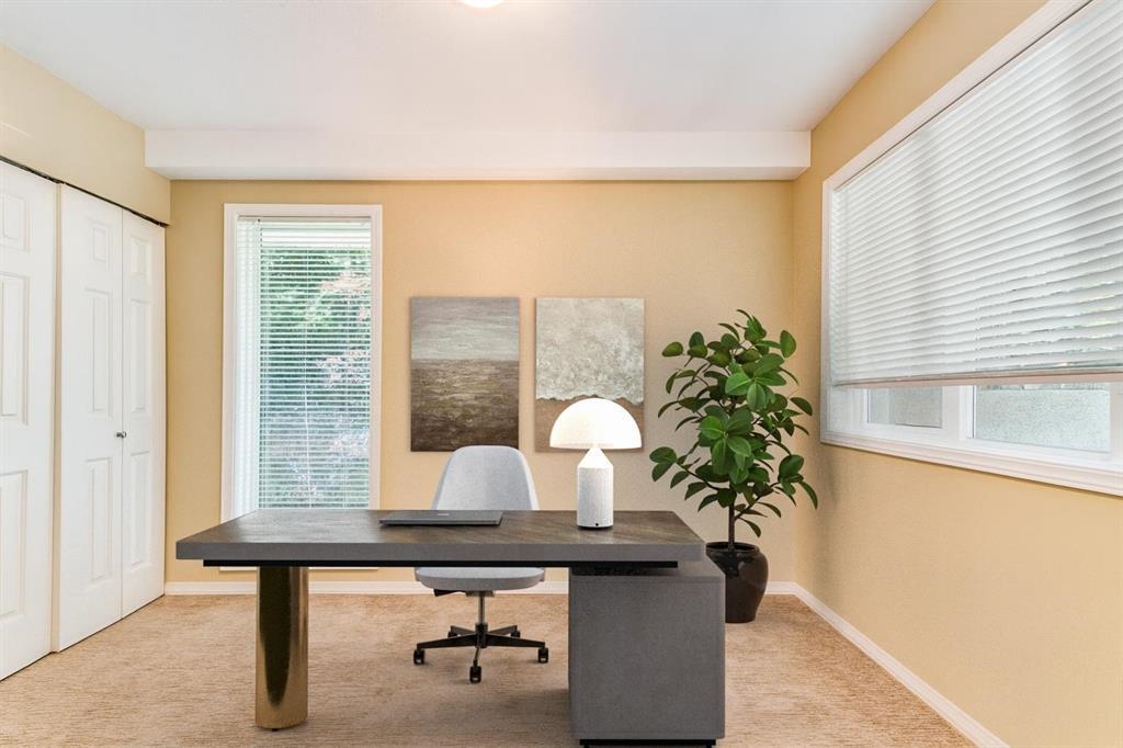 Kitchen Island Photo of 314 2700 Mccallum Road, Abbotsford, BC