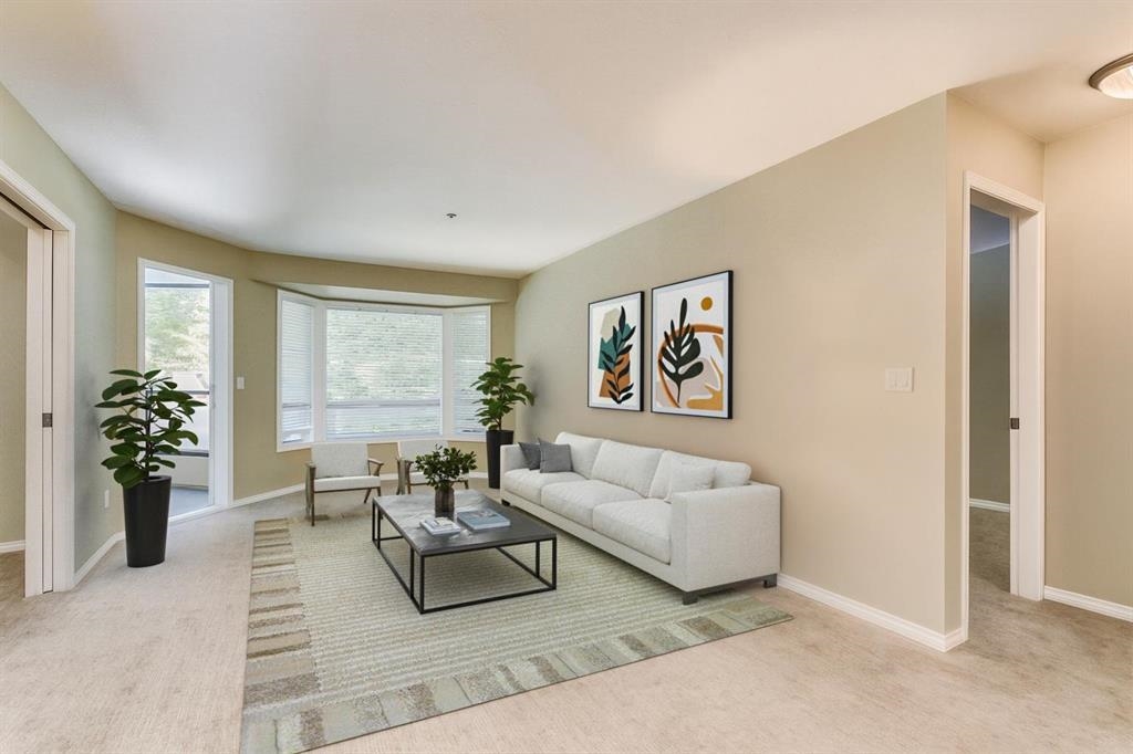 Living Room Photo of 314 2700 Mccallum Road, Abbotsford, BC