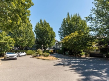 Front Yard Photo of 314 2700 Mccallum Road, Abbotsford, BC