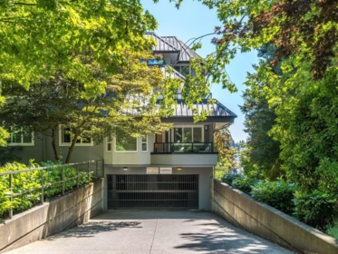 Outdoor Patio Photo of 314 2700 Mccallum Road, Abbotsford, BC