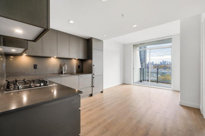 1301 2181 Madison Avenue, Burnaby, BC, Brentwood Park — 1 bed apartment/condo for sale