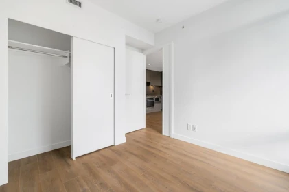 Walk-In Closet Photo of 1301 2181 Madison Avenue, Burnaby, BC