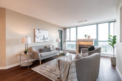 1704 6659 Southoaks Crescent, Burnaby, BC, Burnaby — Apartment/Condo for sale