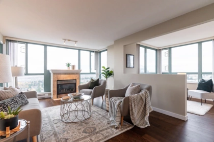1704 6659 Southoaks Crescent, Burnaby, BC, Burnaby — Apartment/Condo for sale