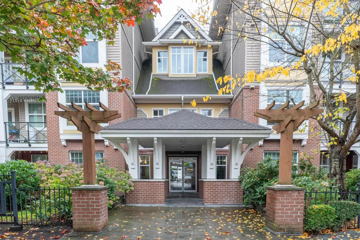 Exterior Front Photo of 112 17712 57a Avenue, Surrey, BC