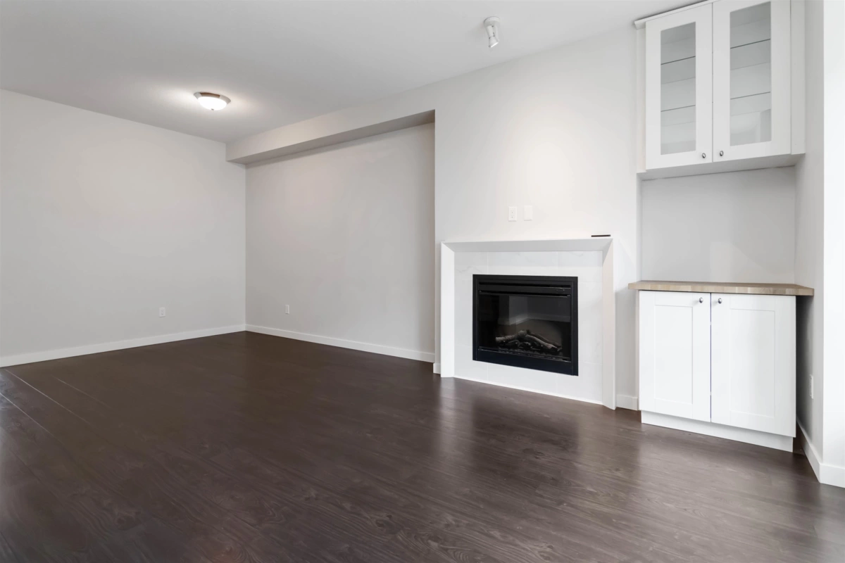 Kitchen Photo of 59 5510 Admiral Way, Ladner, BC