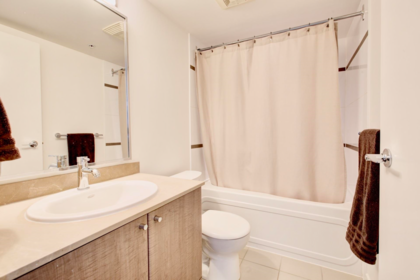 Mudroom Photo of 2906 610 Granville Street, Vancouver, BC
