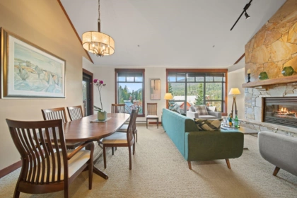 402 2202 Gondola Way, Whistler, BC, Whistler — Apartment/Condo for sale