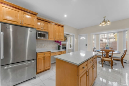 Breakfast Nook Photo of 15949 108 Avenue, Surrey, BC