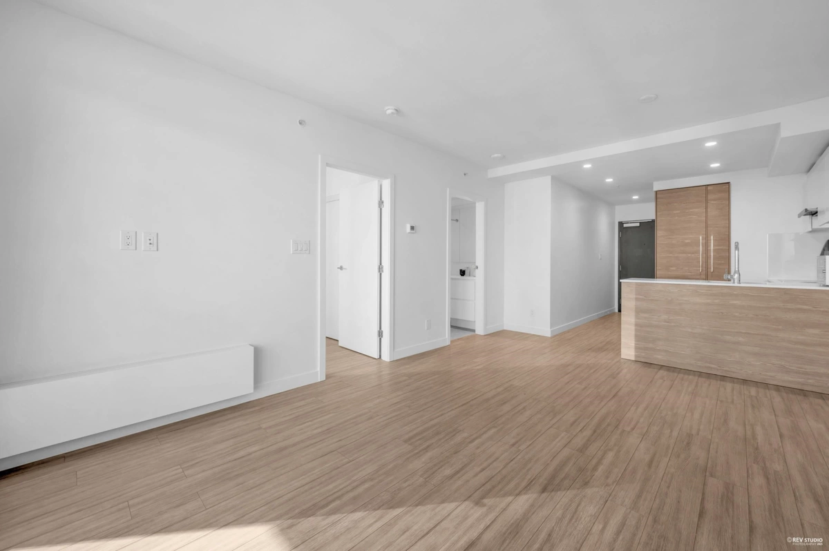 Powder Room Photo of 1508 13655 Fraser Highway, Surrey, BC