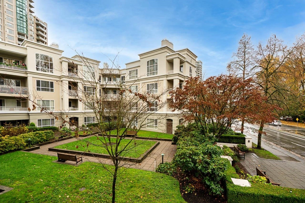 Basement Recreation Room Photo of 202 3098 Guildford Way, Coquitlam, BC