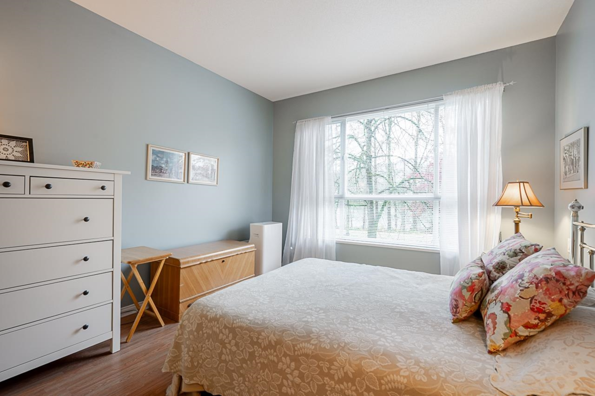 Entry Foyer Photo of 202 3098 Guildford Way, Coquitlam, BC