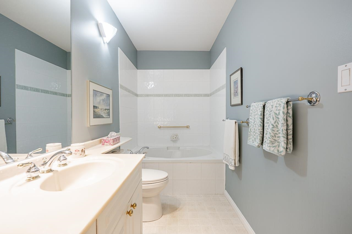 Outdoor Patio Photo of 202 3098 Guildford Way, Coquitlam, BC