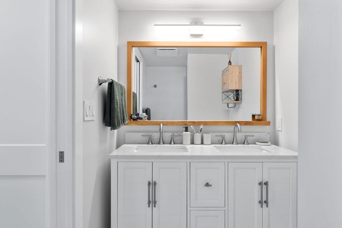 Basement Recreation Room Photo of 312 1466 Pemberton Avenue, Squamish, BC