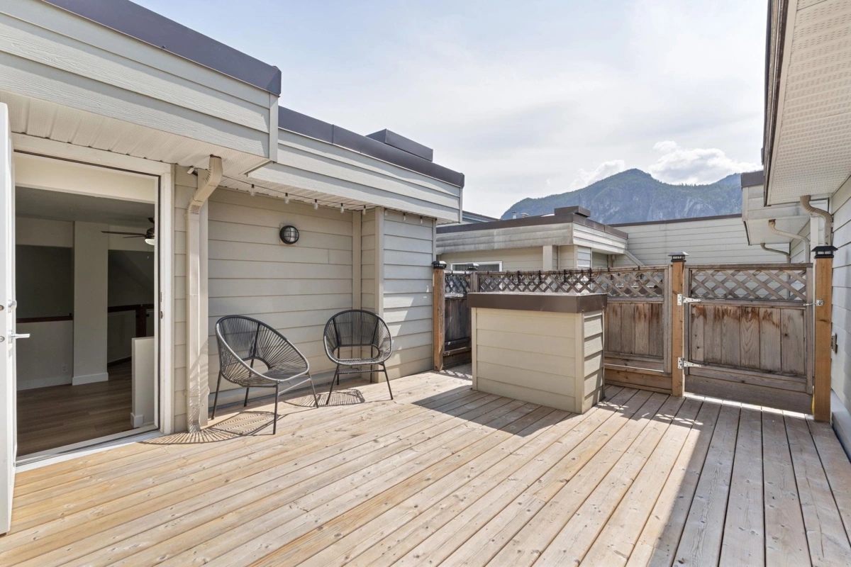 Hallway Photo of 312 1466 Pemberton Avenue, Squamish, BC