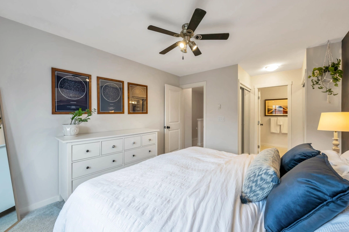 Entry Foyer Photo of 23 19250 65 Avenue, Surrey, BC