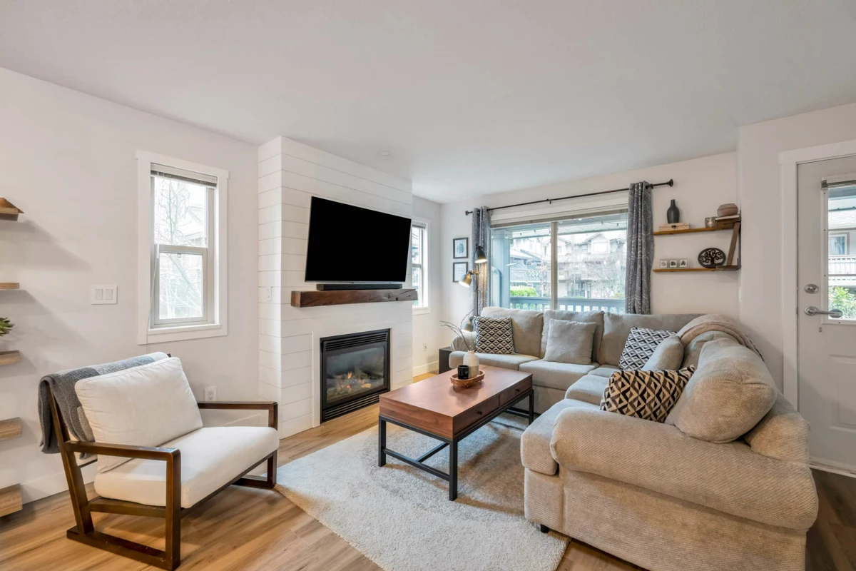 Living Room Photo of 23 19250 65 Avenue, Surrey, BC