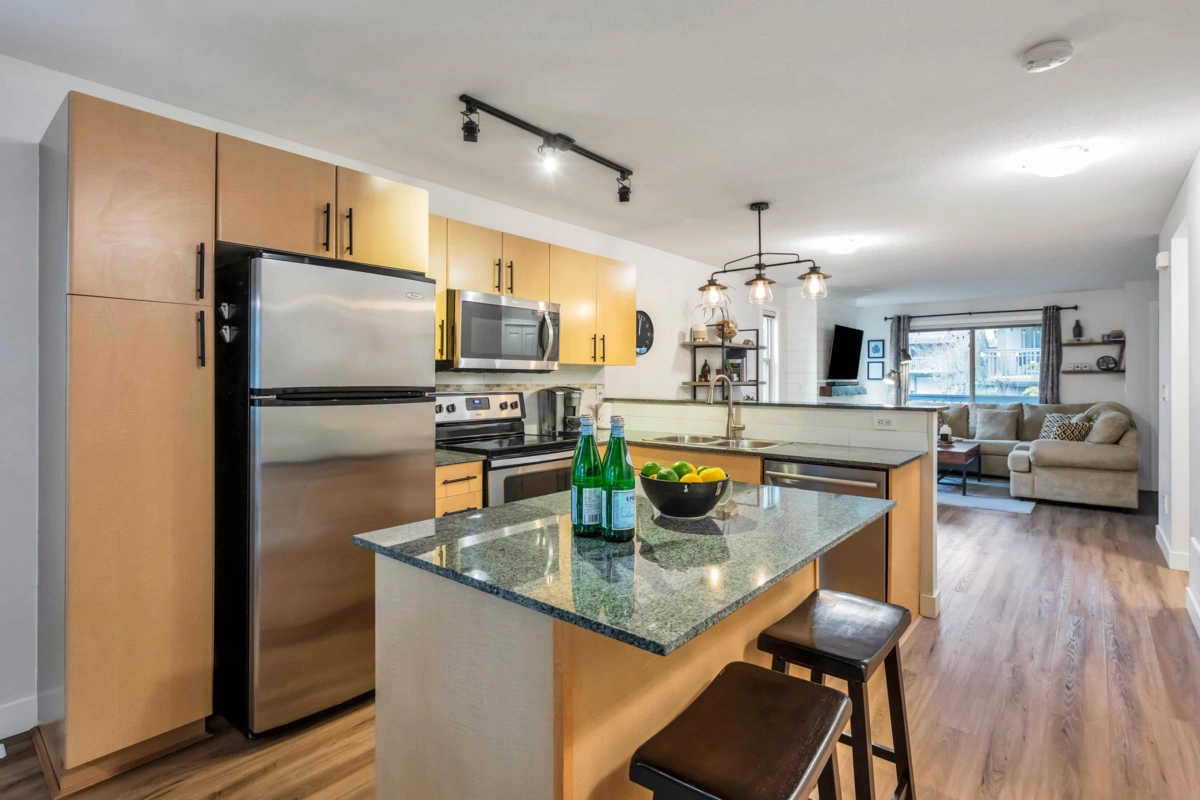 Walk-In Closet Photo of 23 19250 65 Avenue, Surrey, BC