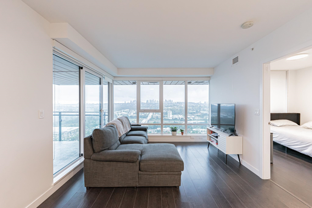 Family Room Photo of 3406 2085 Skyline Court, Burnaby, BC