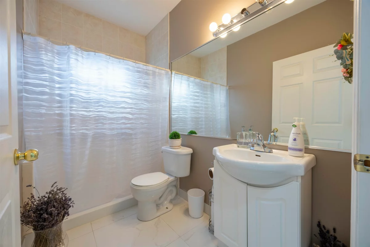 Hot Tub / Spa Photo of 4573 No. 5 Road, Richmond, BC