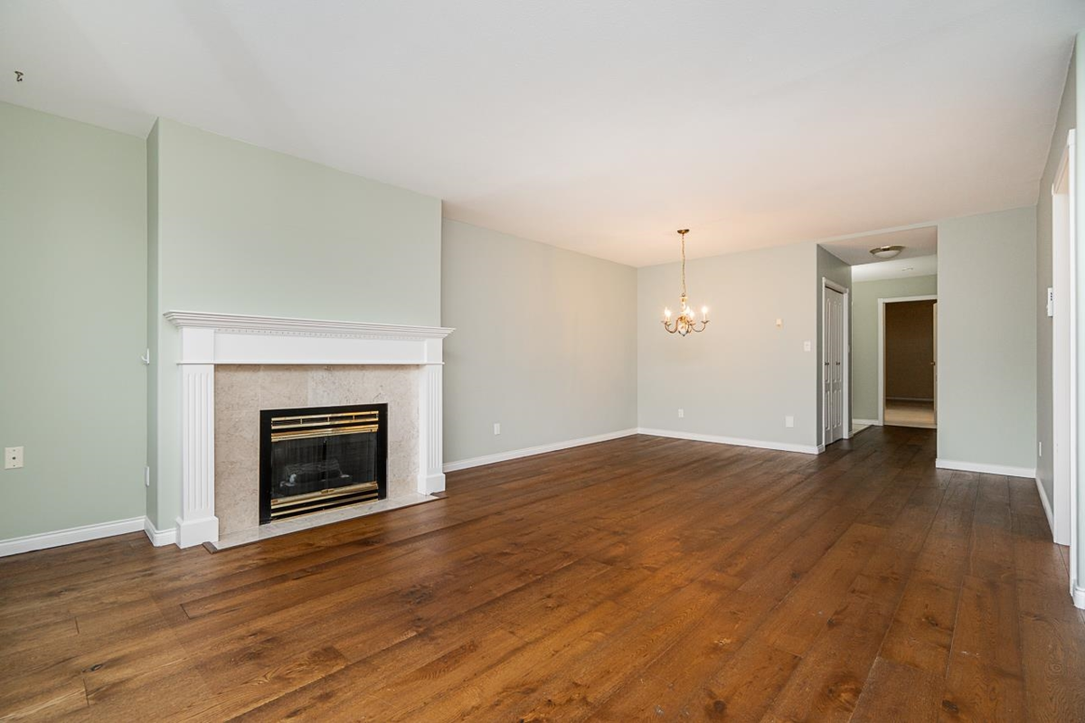 Guest Bathroom Photo of 102 15169 Buena Vista Avenue, White Rock, BC