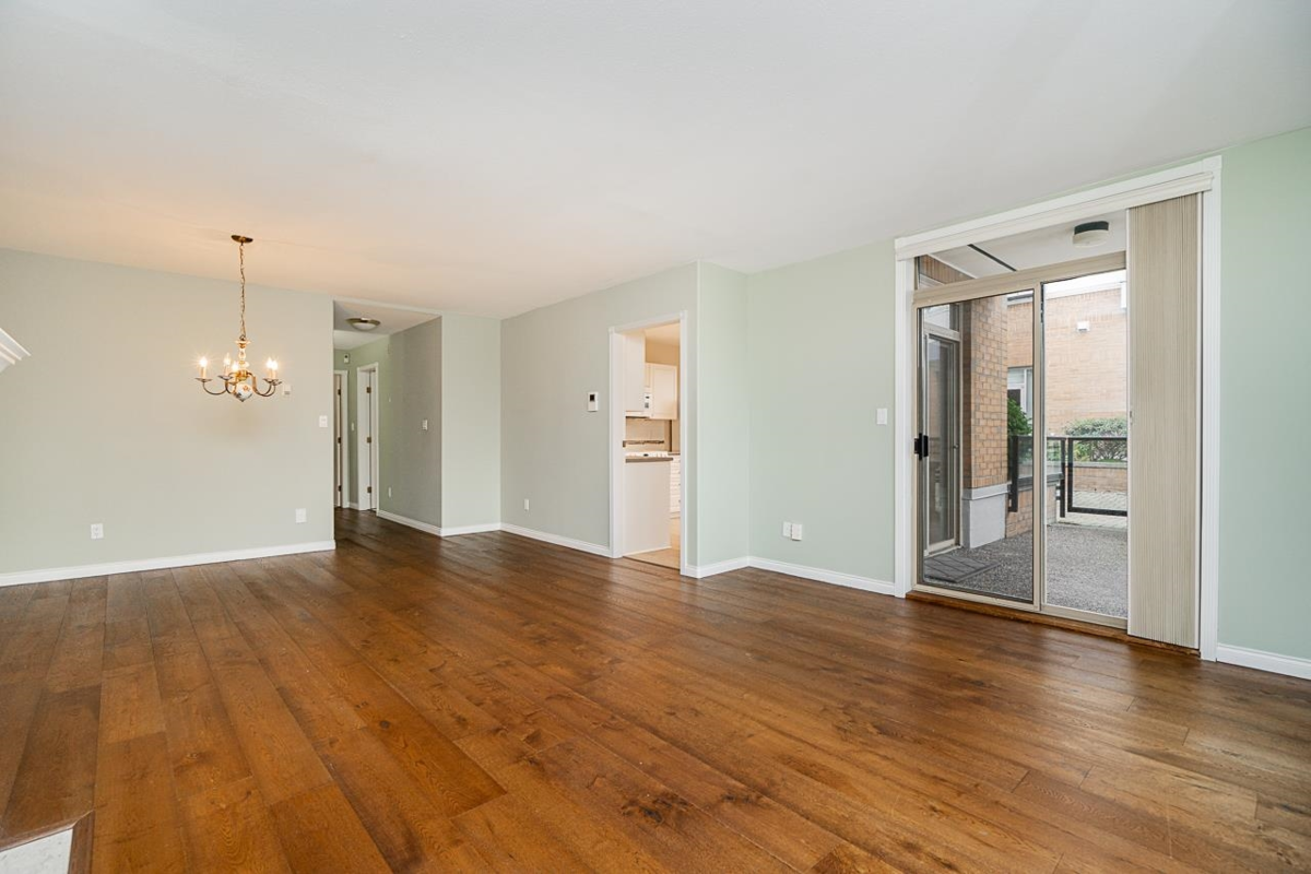 Office / Den Photo of 102 15169 Buena Vista Avenue, White Rock, BC