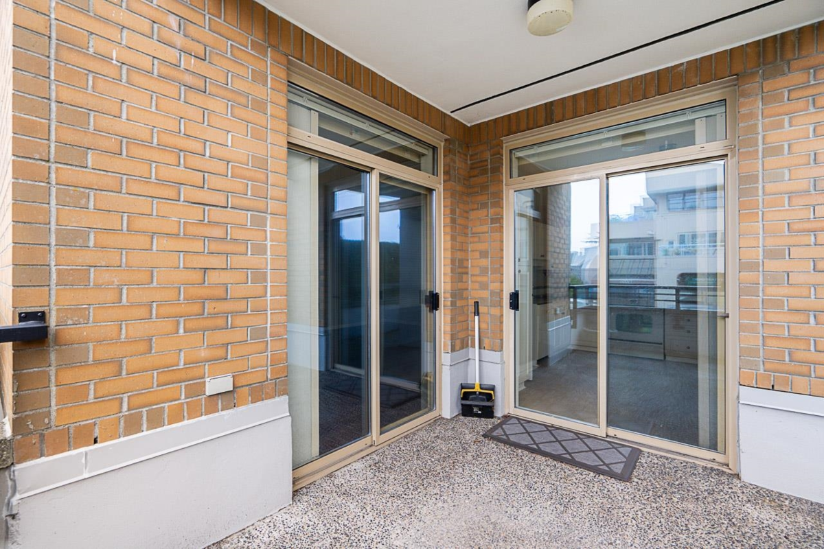 Outdoor Kitchen Photo of 102 15169 Buena Vista Avenue, White Rock, BC