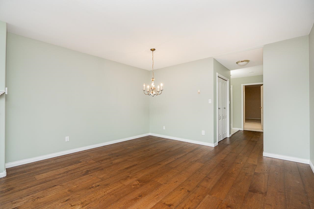 Primary Bathroom Photo of 102 15169 Buena Vista Avenue, White Rock, BC