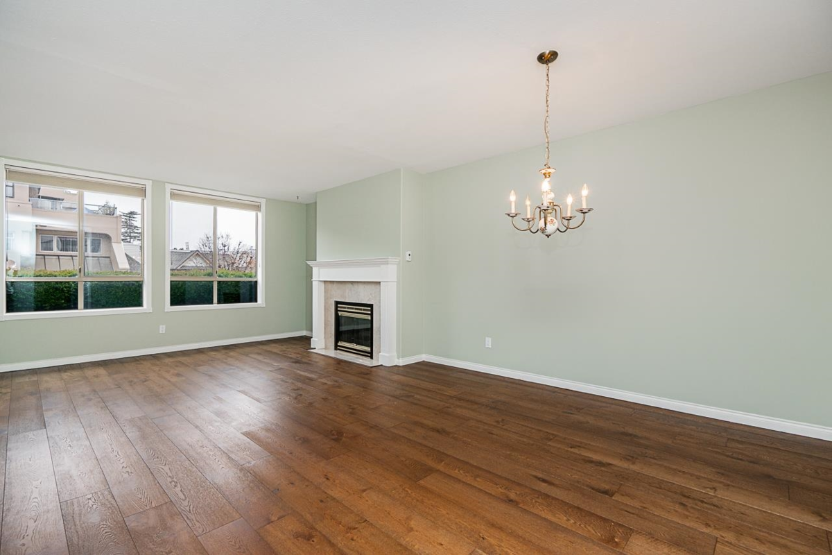 Primary Bedroom Photo of 102 15169 Buena Vista Avenue, White Rock, BC