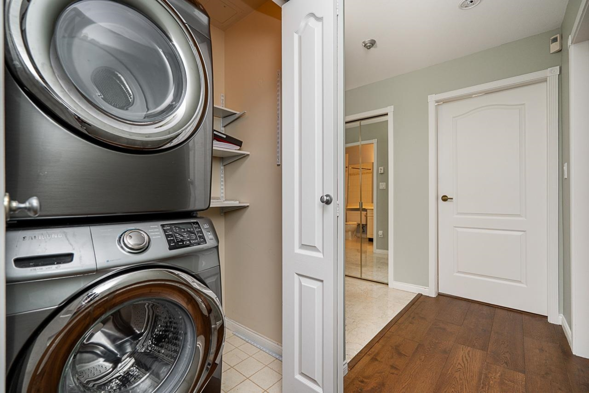 Swimming Pool Photo of 102 15169 Buena Vista Avenue, White Rock, BC