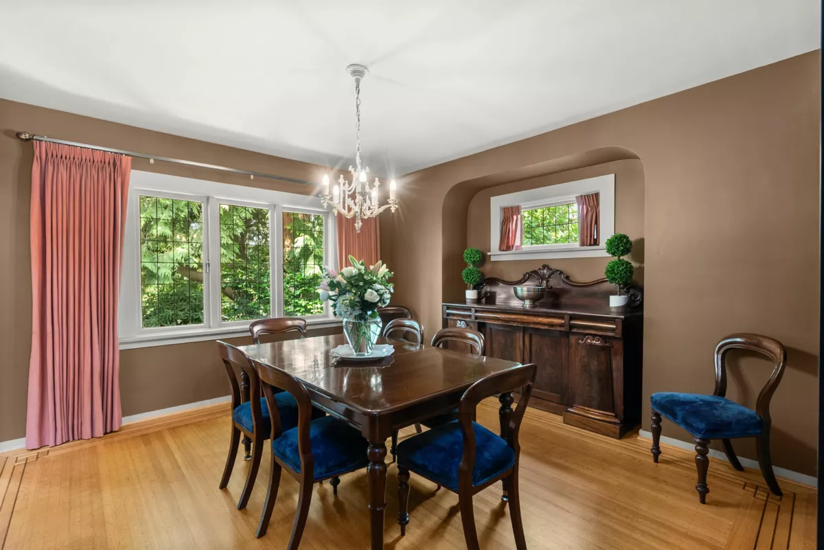 Breakfast Nook Photo of 5588 Olympic Street, Vancouver, BC
