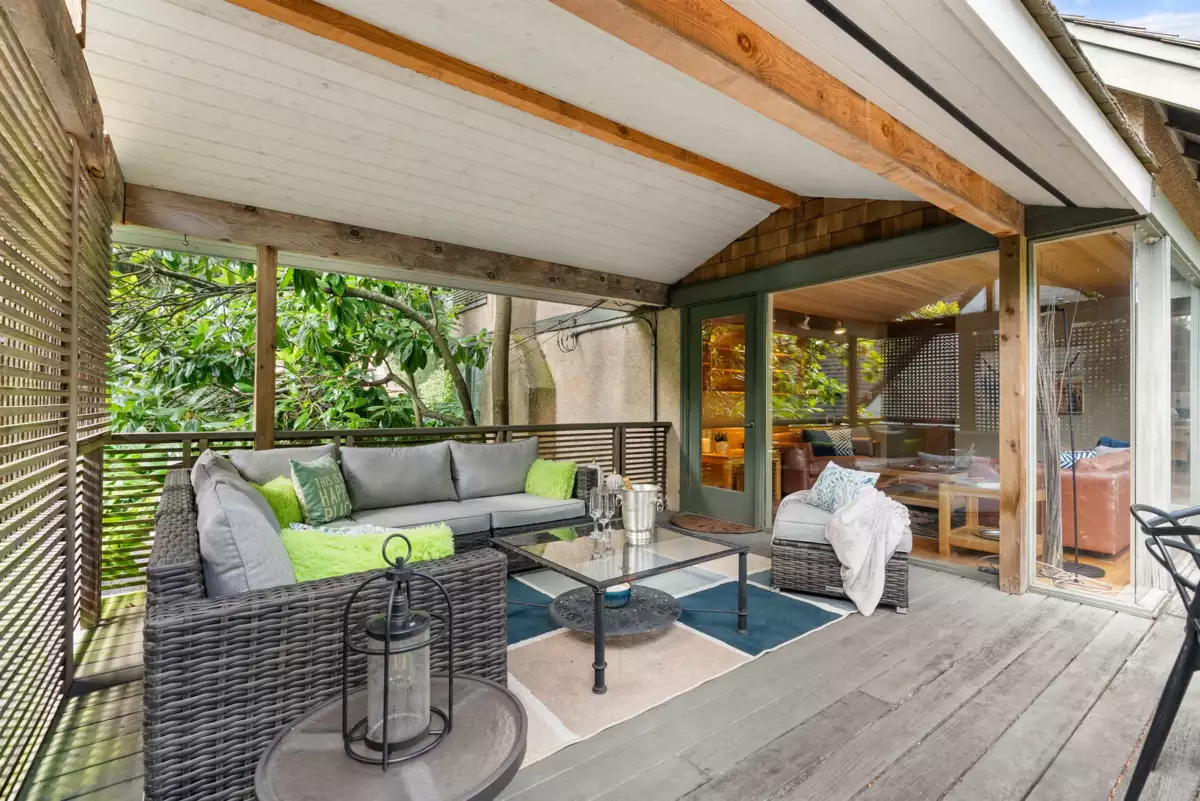 Hallway Photo of 5588 Olympic Street, Vancouver, BC