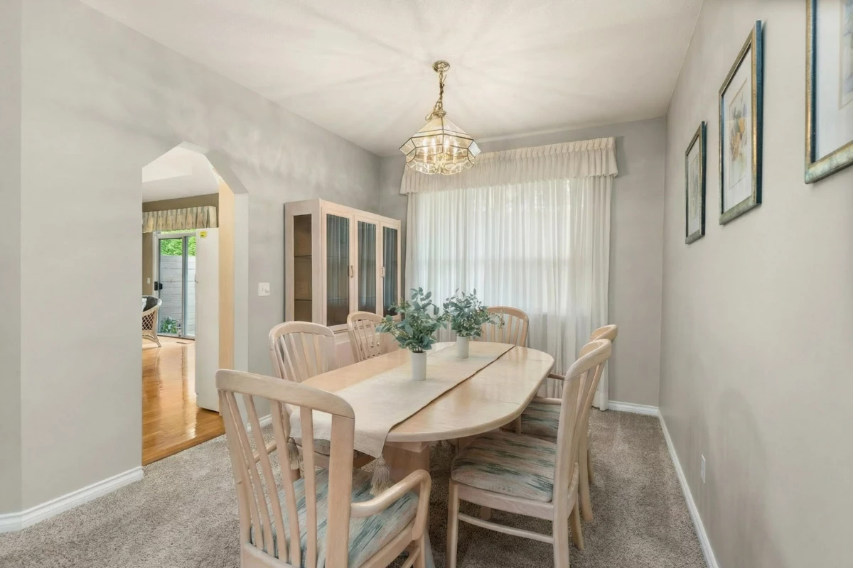 Dining Area Photo of 26 6380 121 Street, Surrey, BC