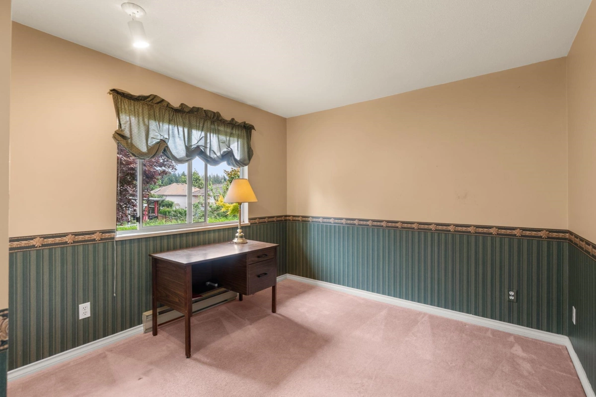 Office / Den Photo of 26 6380 121 Street, Surrey, BC