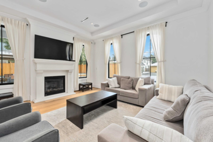 Breakfast Nook Photo of 1577 131 Street, Surrey, BC
