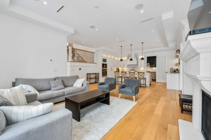 Dining Area Photo of 1577 131 Street, Surrey, BC