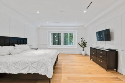 Garage Interior Photo of 1577 131 Street, Surrey, BC