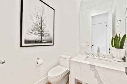Primary Bathroom Photo of 1577 131 Street, Surrey, BC